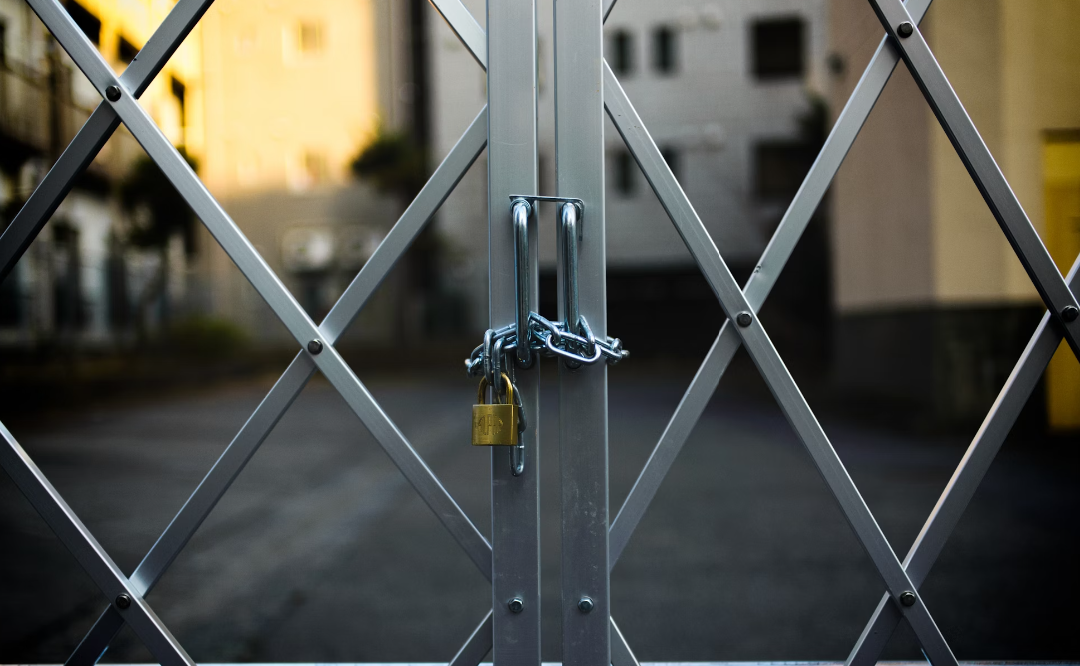 Padlock and gate